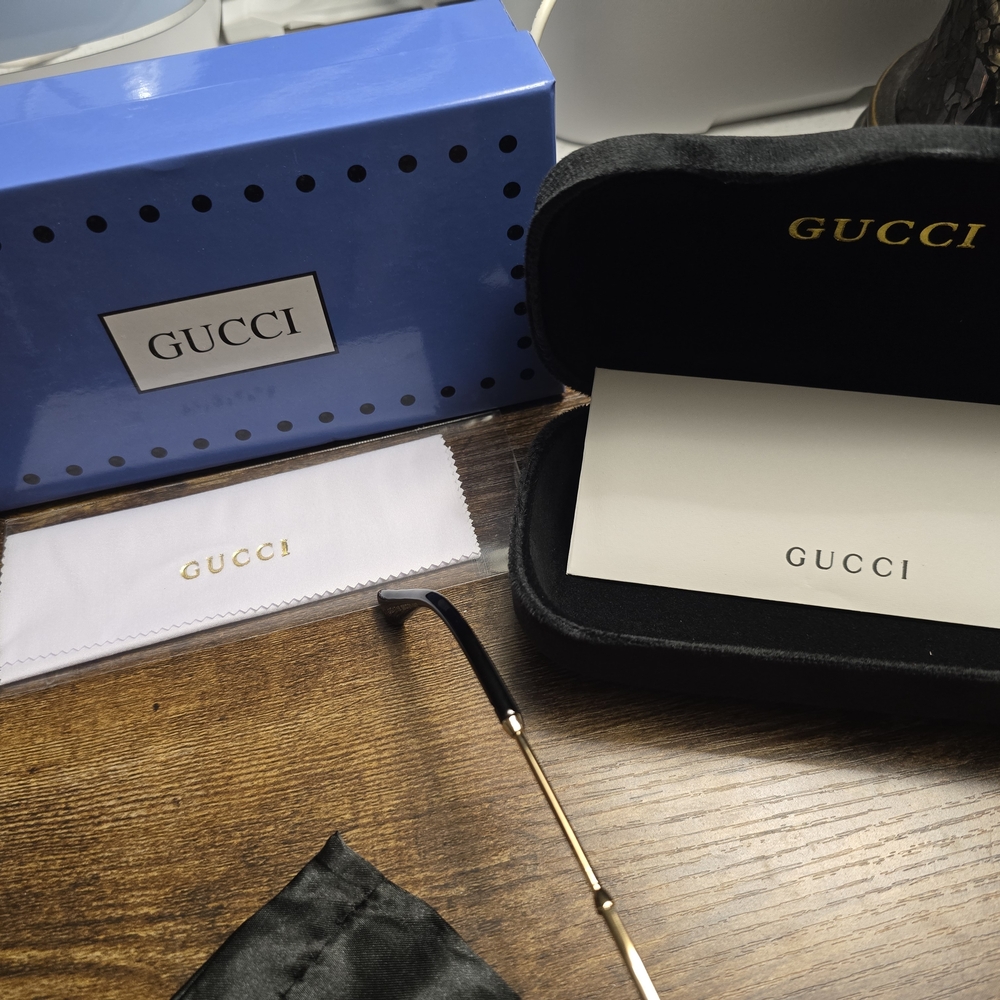 Gucci Women’s Round Sunglasses - Picture 3 of 7